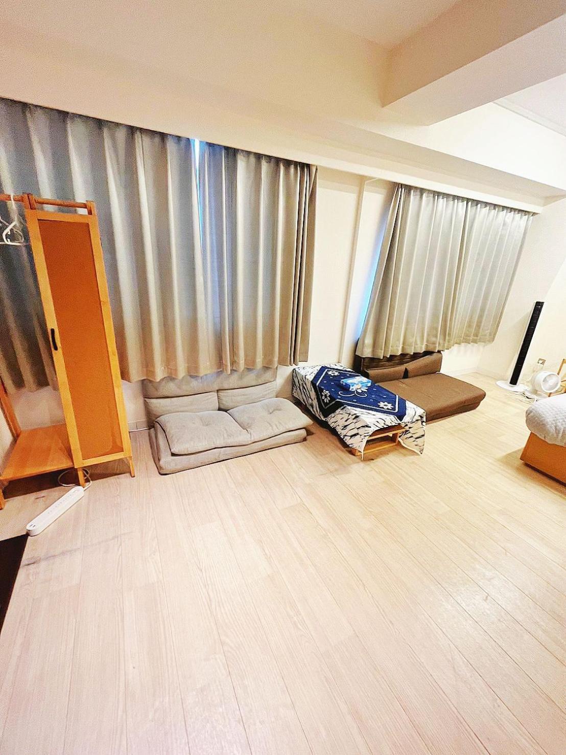 Appartement 新大阪徒步30秒 Walk To Shinosaka Station 30s, Direct To Kansai Airport 關西空港直達, Universal 16 Mins, Umeda 6 Mins, Kyoto 25 Mins, Early Check In *
